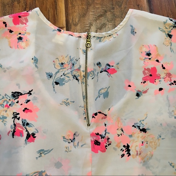 Beautiful Floral Blouse Sz L - Picture 4 of 4